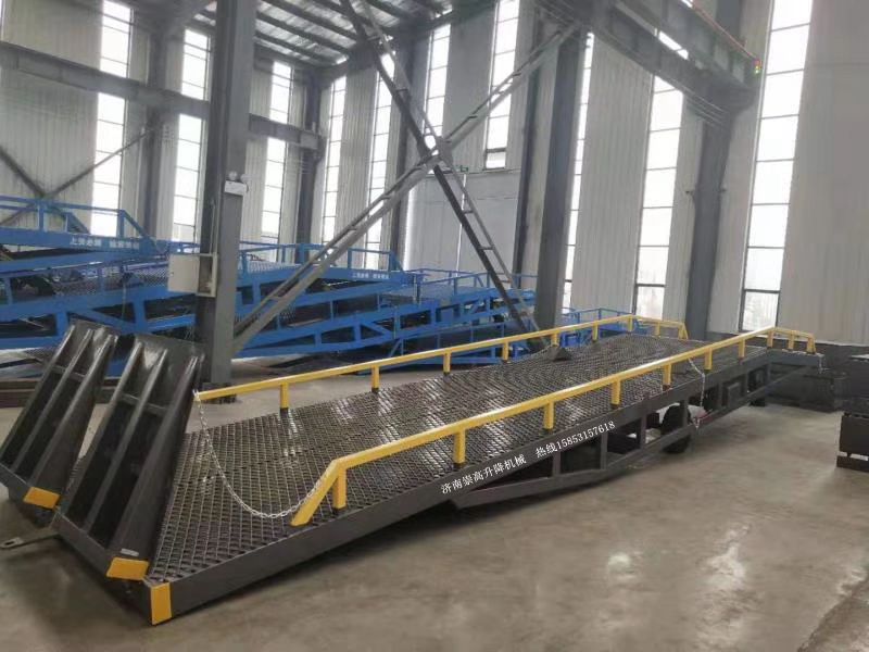 柳州登車橋移動式種類輔助集裝箱卸貨