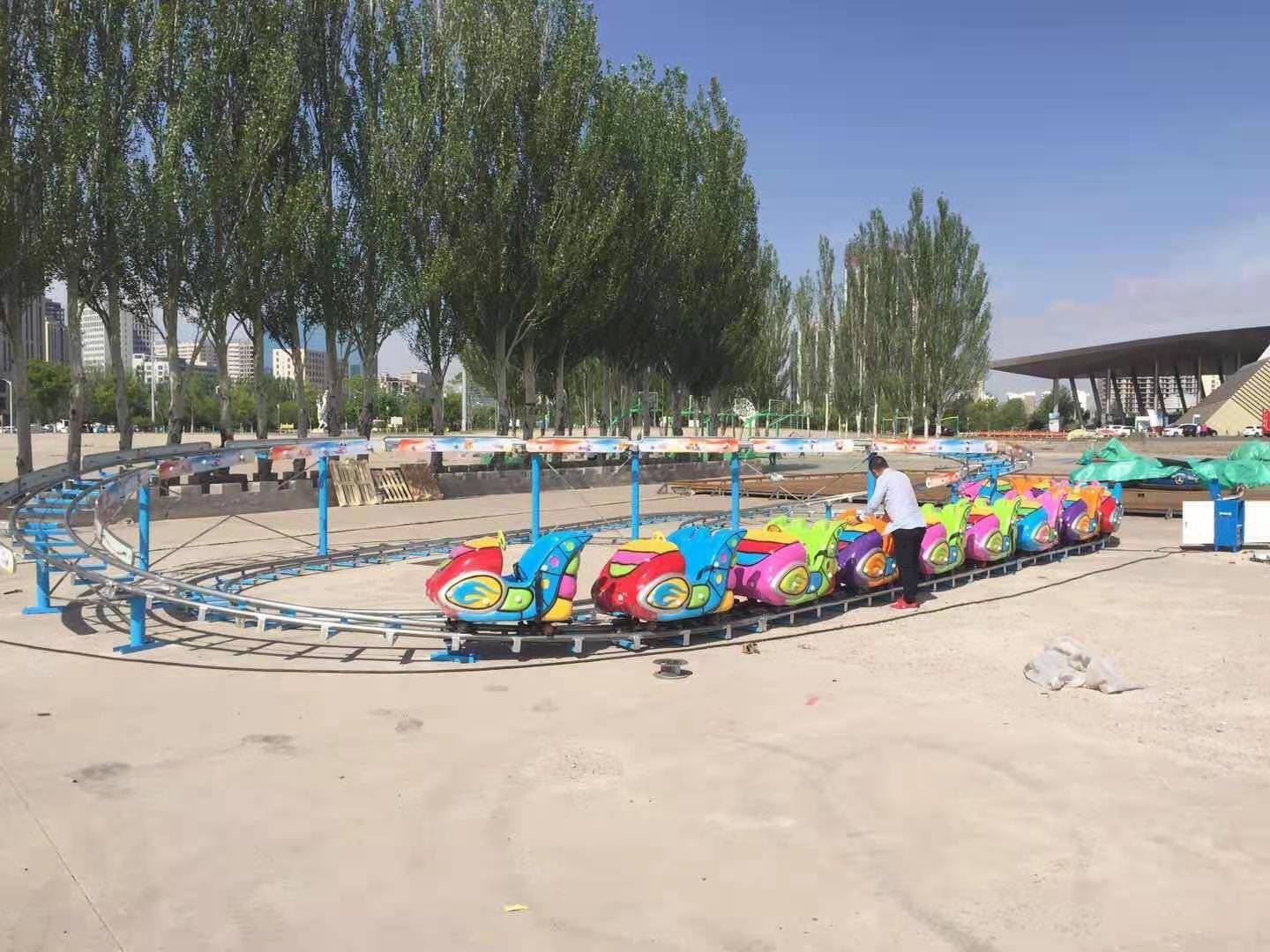 天津兒童小型過山車圖片 小型過山車 有趣好玩