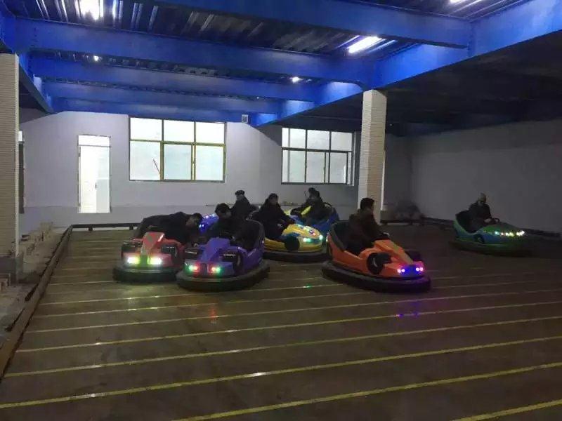 南京雙人炫彩電動碰碰車廠家 碰碰車 兒童游樂設備