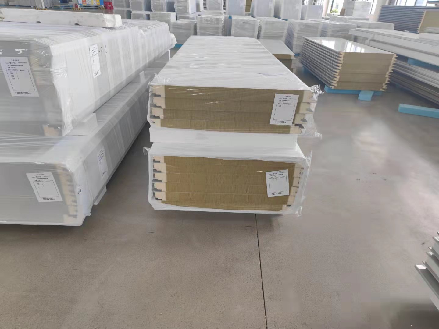 江苏恒海 生产 岩棉夹芯板 岩棉复合板 复合板 厂家制售