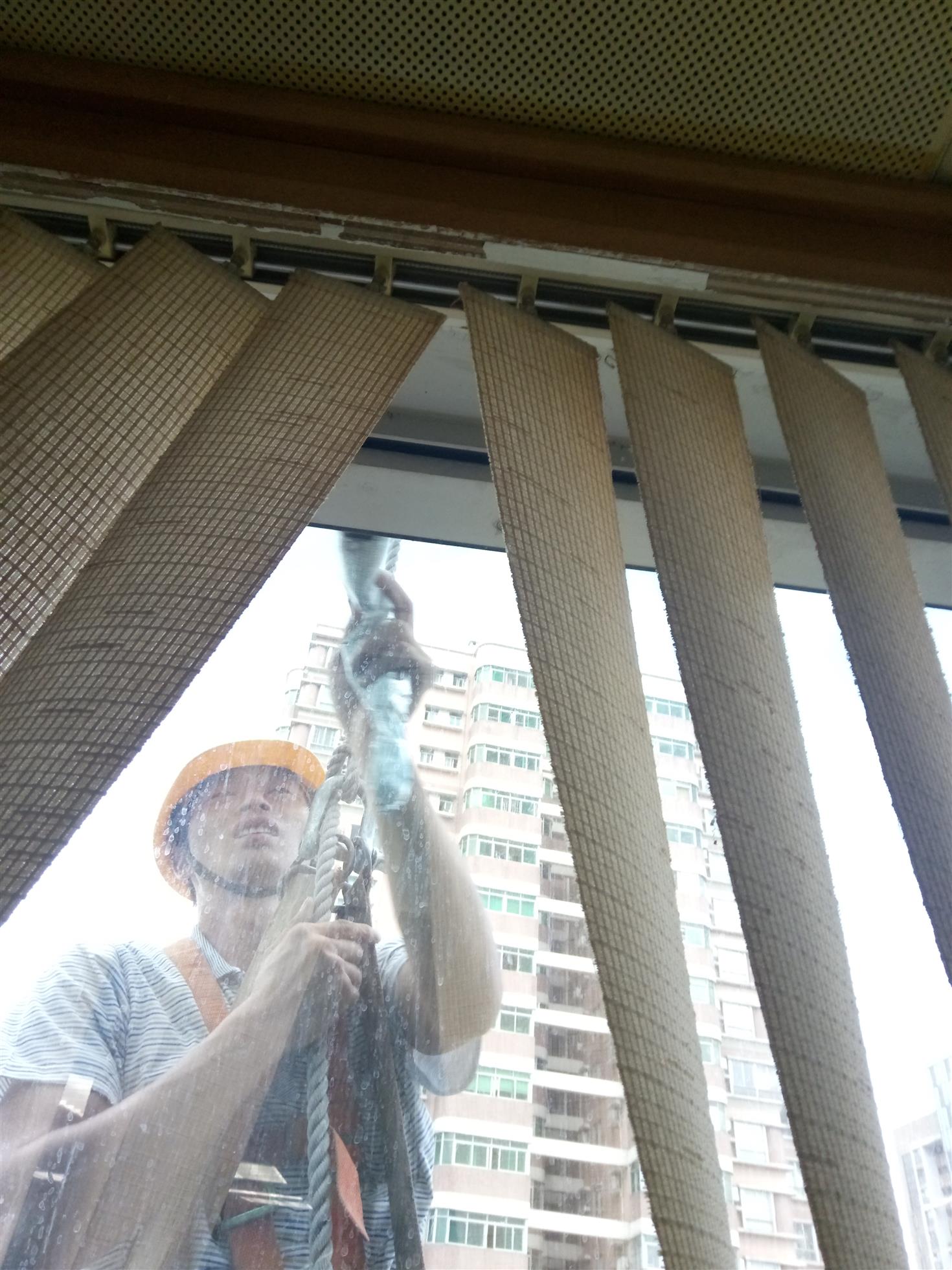潮州幕墙固定窗玻璃安装