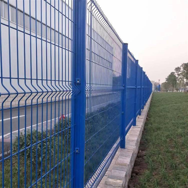 河道围栏网厂家 河道两侧防护网 河道安全隔离网