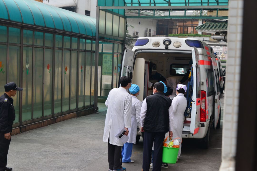鹰潭救护车出租公司 病人接送服务99 病人跨省