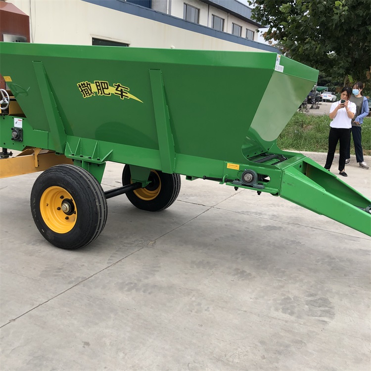 撒肥车 农家肥料机 自走式撒肥车