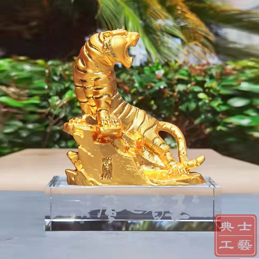 上海定做年会水晶纪念品厂家，员工大会颁奖留念礼品制作