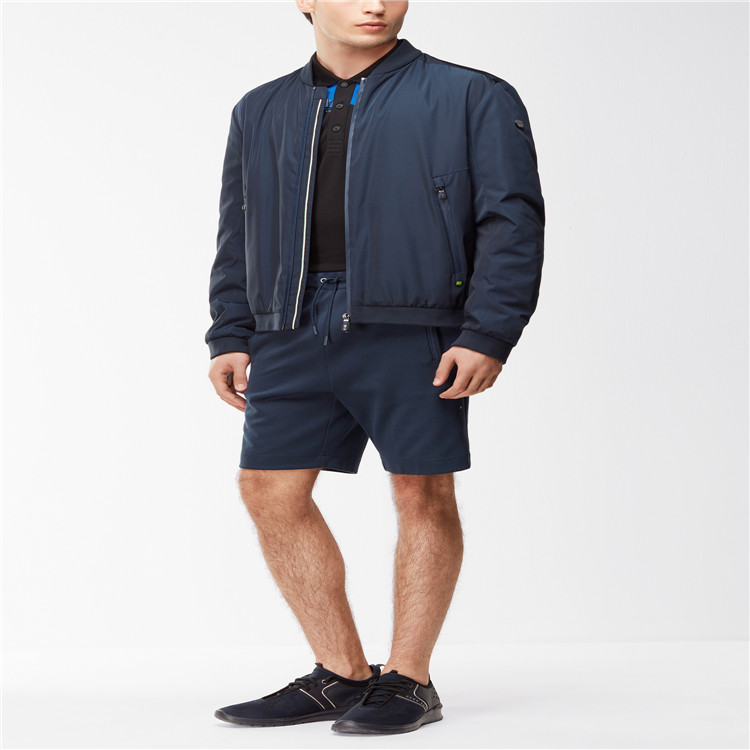 工服和工作服的具體區別