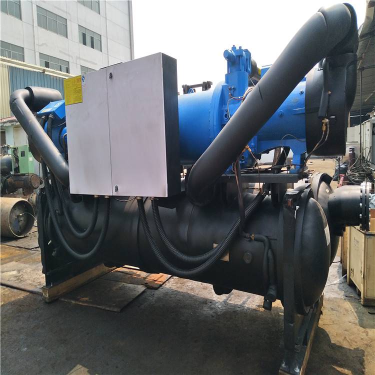 上海瑞年供应2241kw堃霖螺杆式水源热泵 堃霖满液式水源热泵 库存全新节能环保性能稳定售后质保