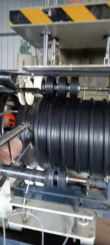 pe钢带波纹管设备/钢带管承插口/钢带螺旋管生产线