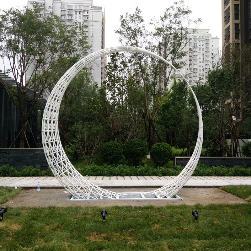 不锈钢镂空圆圈雕塑