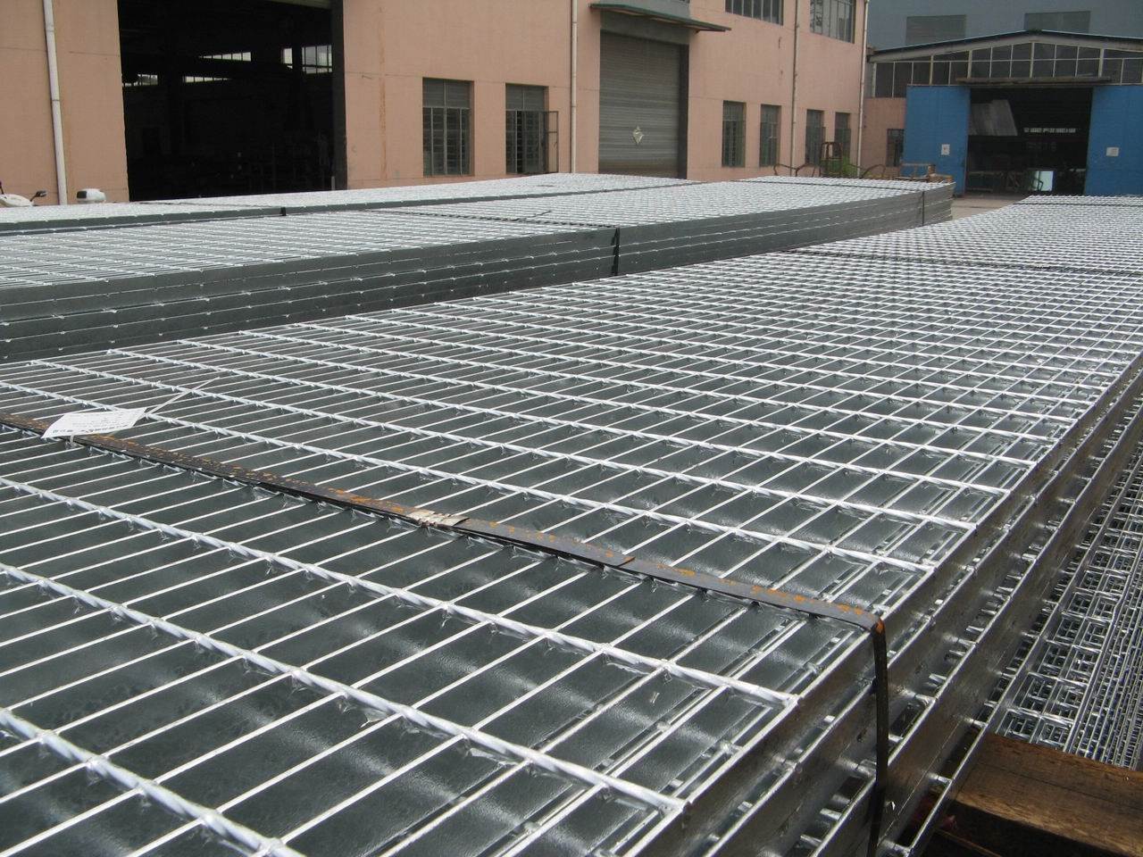 不锈钢钢格板插接式网格板 定制污水处理网格平台踏步板钢格栅板