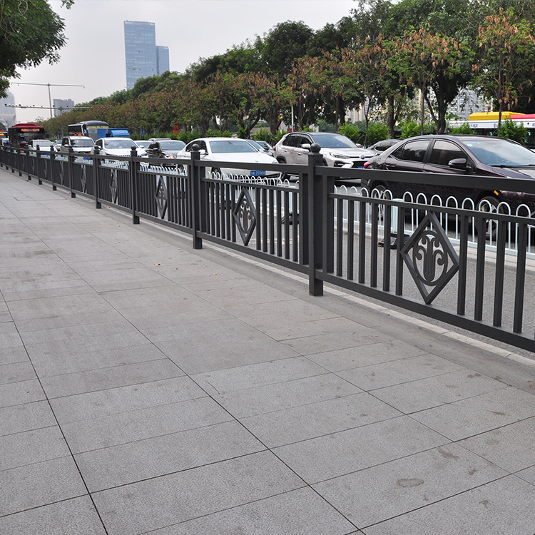 广东珠海交通安全栏杆商业区公路隔离栏公路京式围栏人行道围栏​​​