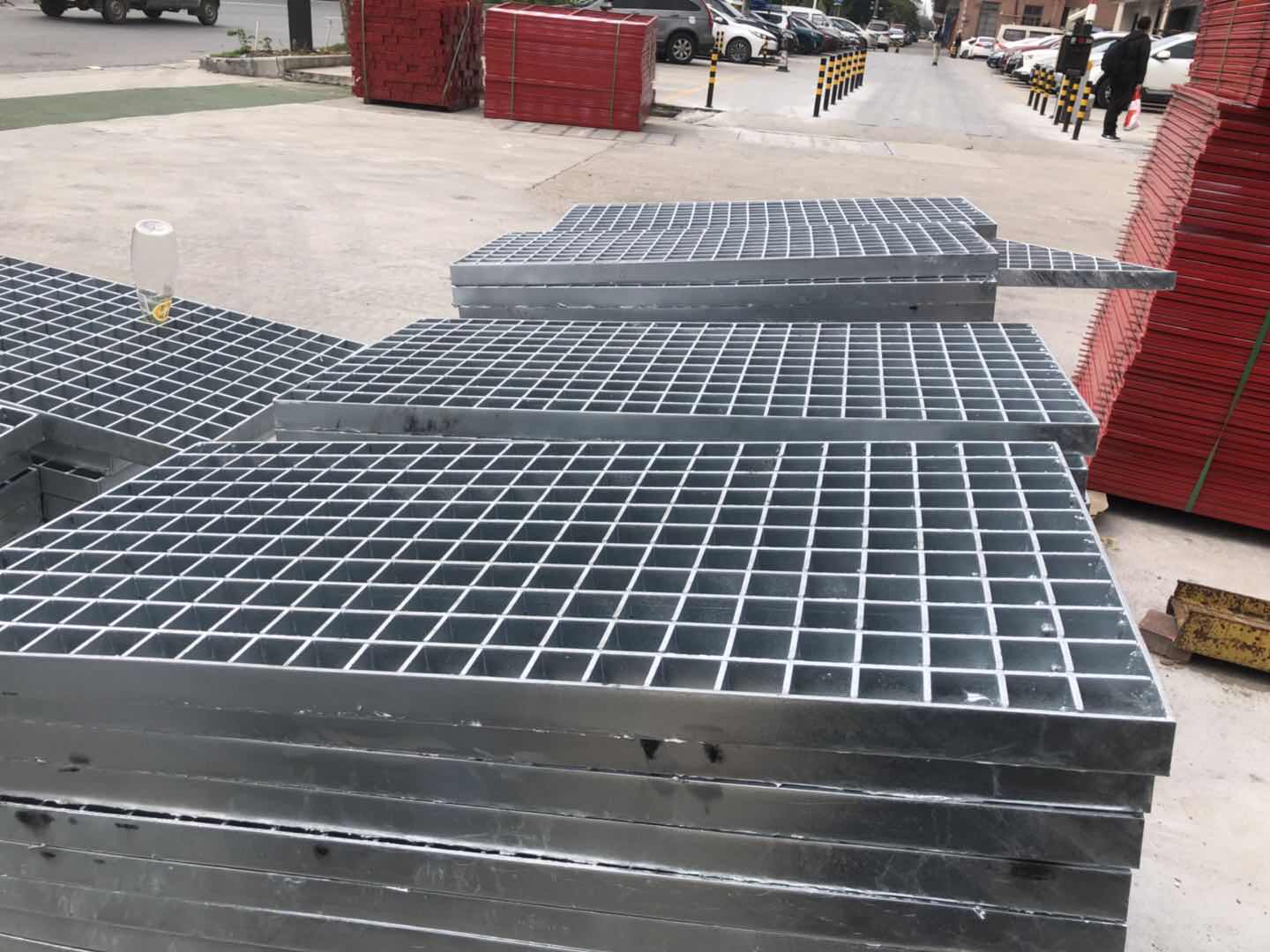 广东肇庆不锈钢隐形井盖楼梯钢格板厂平台格栅板