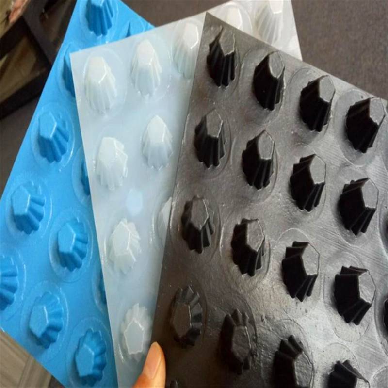 20塑料防护排水板 阻根滤水板 抗渗塑料排水板生产厂家今日资讯