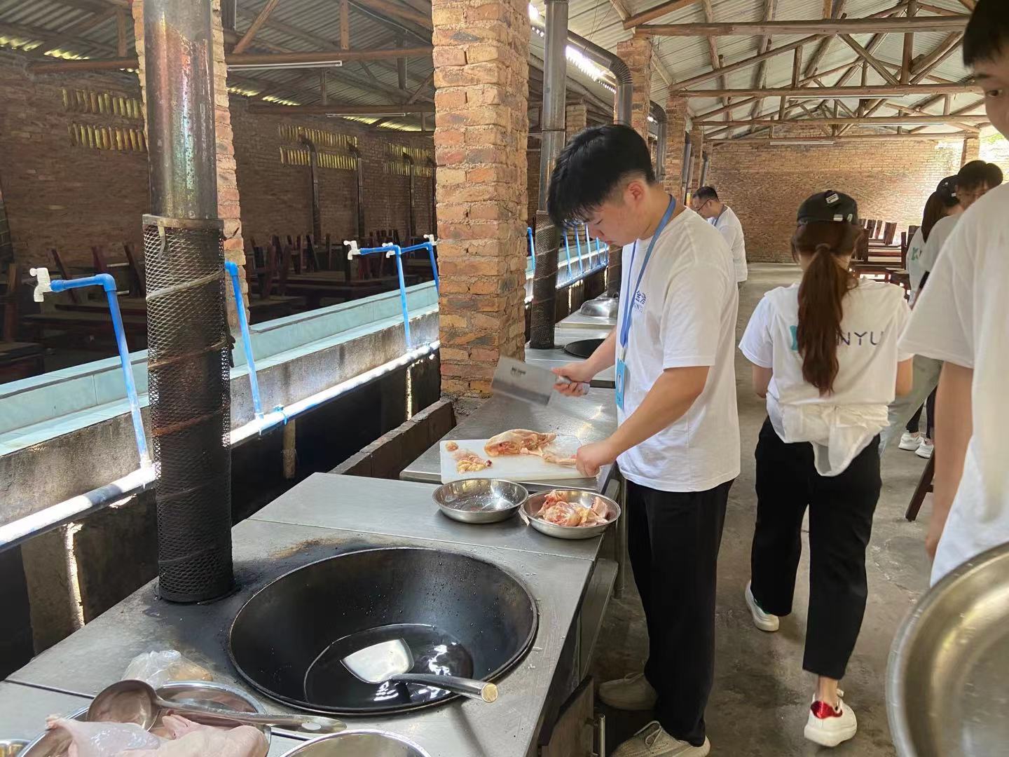 广州花都八月公司周末户外团体培训烧烤的农家乐