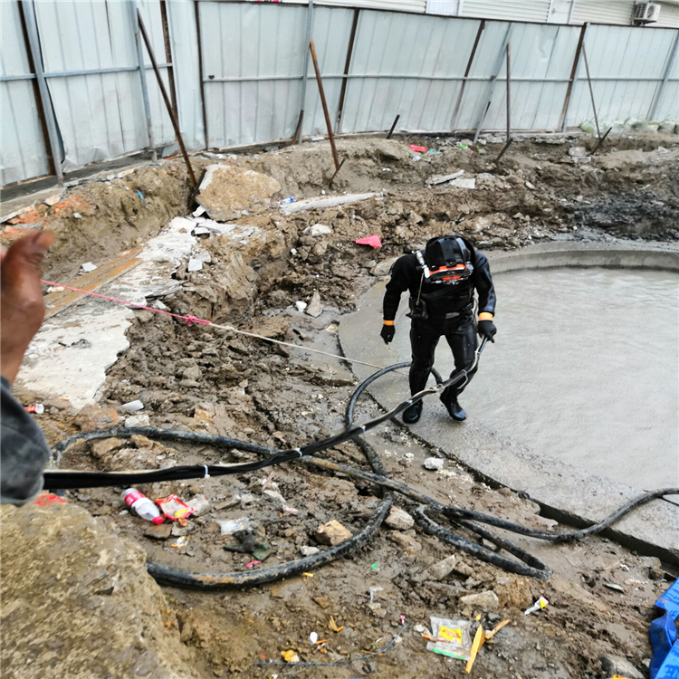 扬州沉井清淤联系电话 蛙人水下作业团队