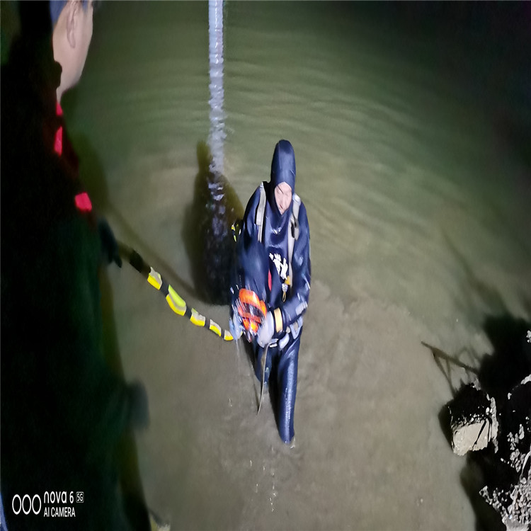 镇江管道潜水安装公司 潜水员水下作业联系恒隆水下工程