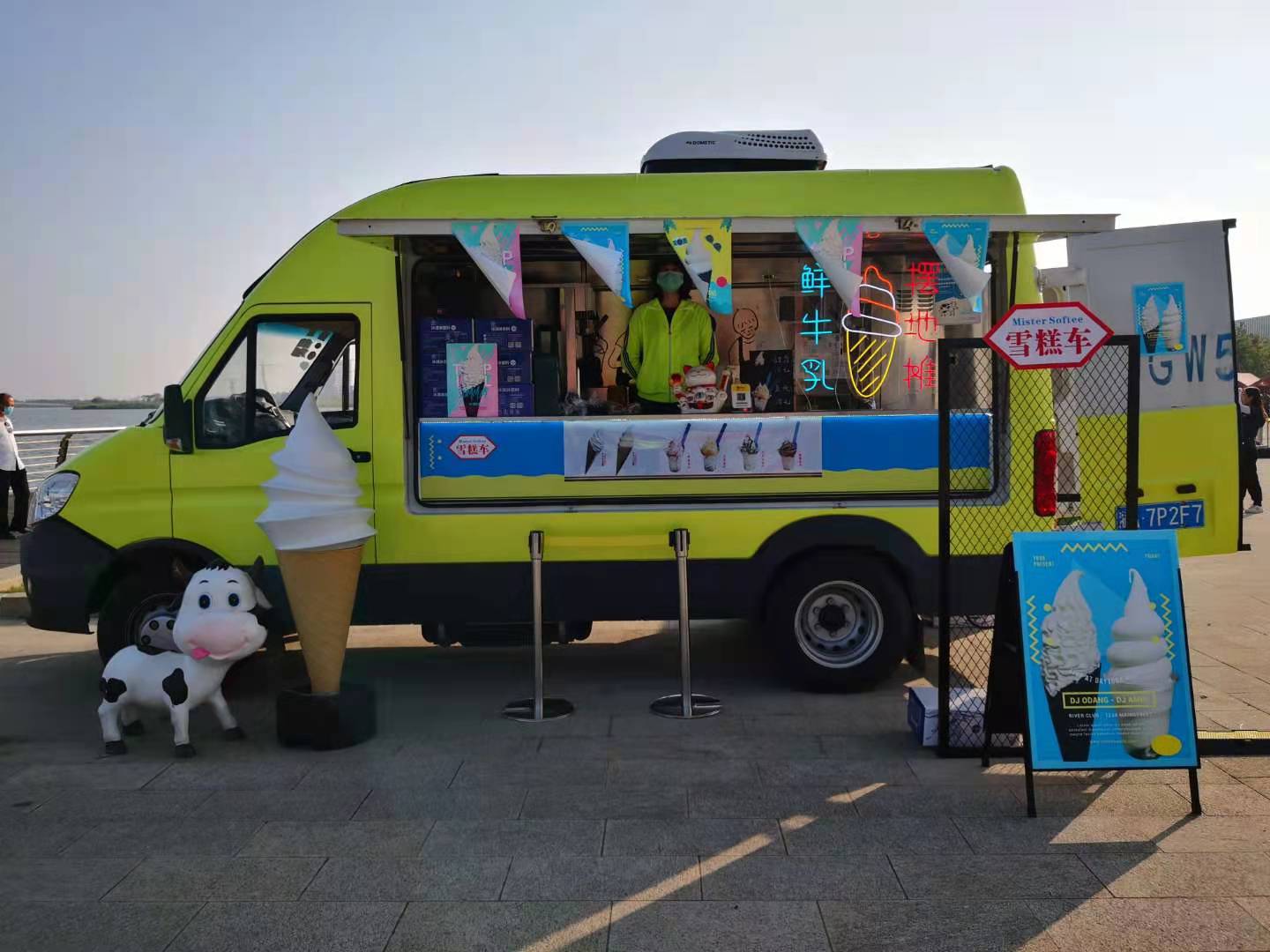 上海餐车租赁苏州冰淇淋车推车集市租赁派发等上门服务