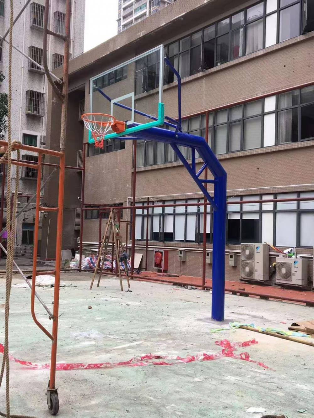 深圳篮球架上门安装圆管固定式篮球架儿童升降篮球架方管固定式篮球架地埋式篮球架安装