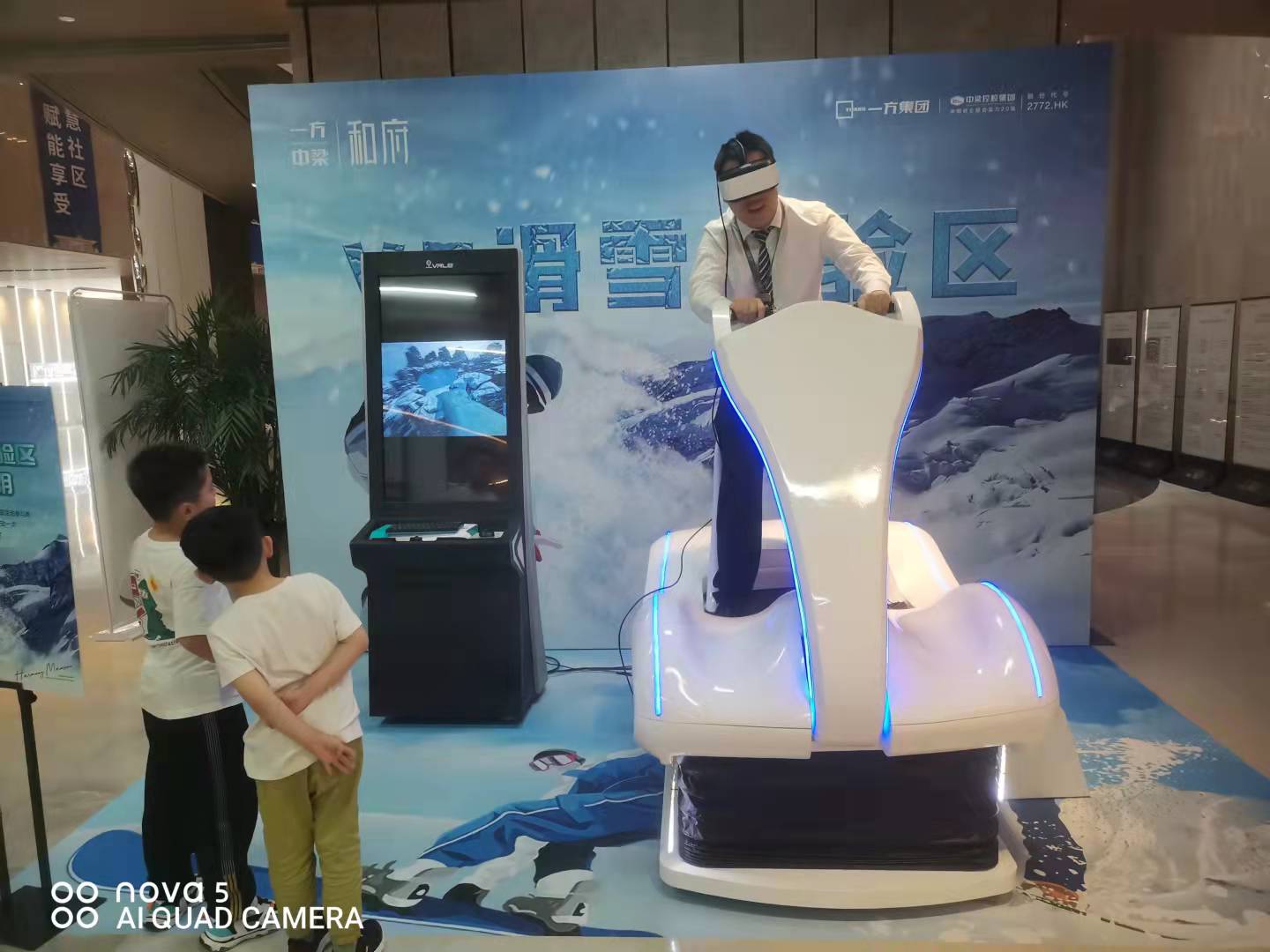 威海多种互动VR体感游戏出租VR蛋壳椅出租租赁啦