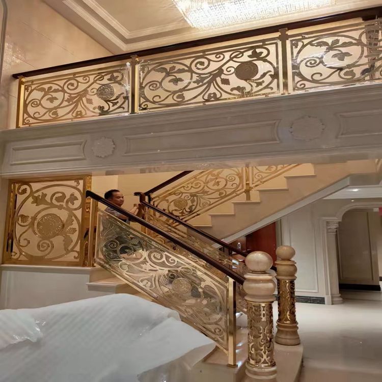 济南玫瑰沙金全铜雕刻设计铜楼梯扶手 耐看实用