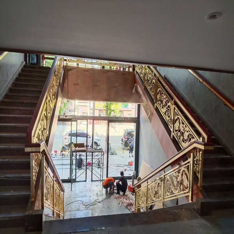 福州全铜雕刻设计铜楼梯扶手上门安装 楼梯护栏