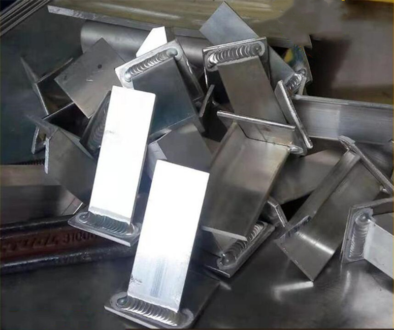 铝合金激光焊接 大功率光纤激光焊接 电池较柱激光焊接 激光焊接 焊接无热影响