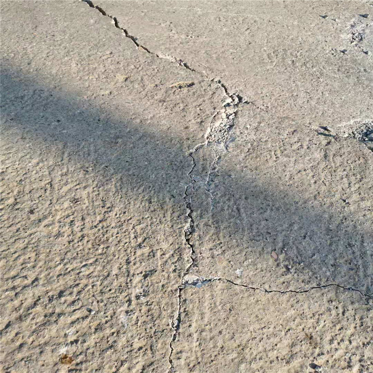 混凝土道面快速修补材料