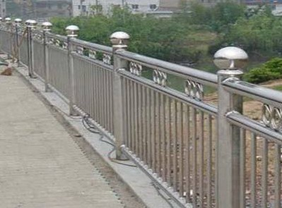 桥梁不锈钢护栏厂家-山东健珑护栏