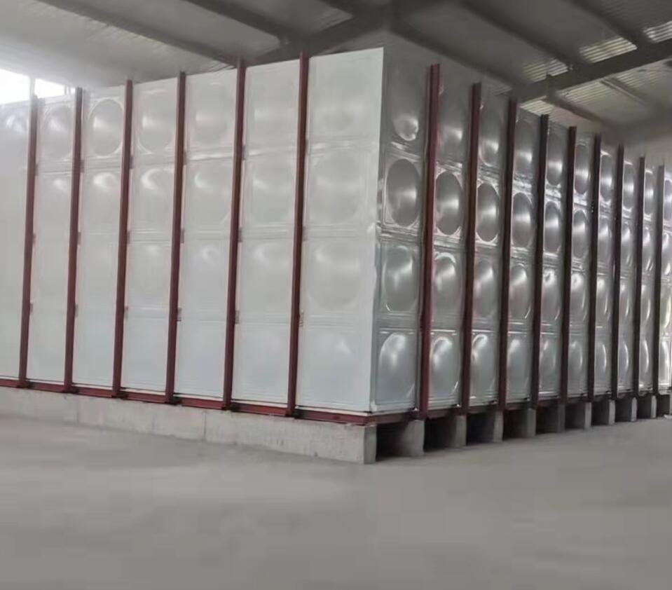 郑州组合式玻璃钢水箱 箱式不锈钢水箱 壁挂式不锈钢水箱