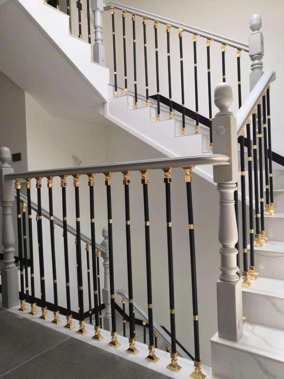 威海铜艺楼梯护栏的创意源于文化