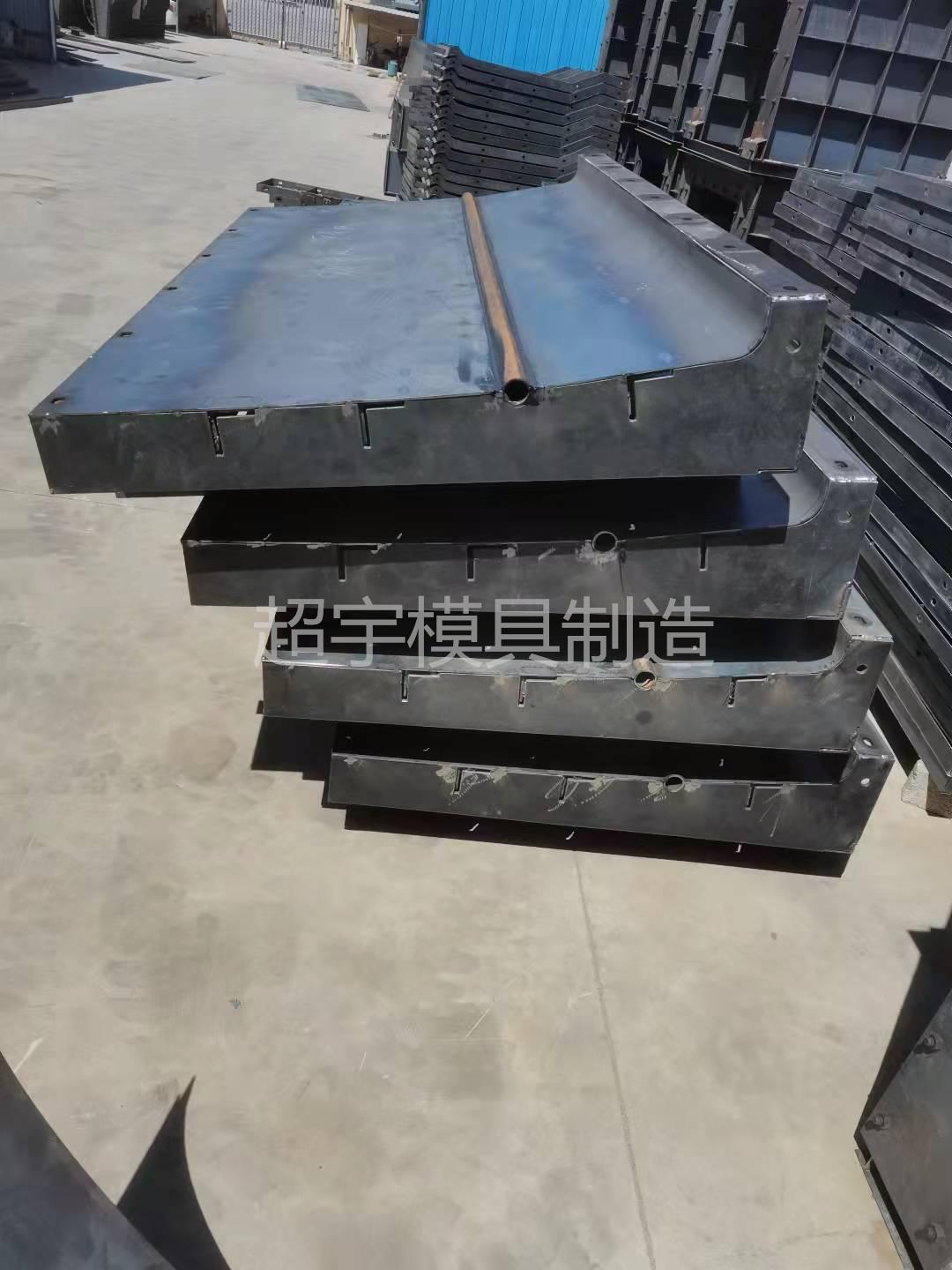 高铁防护遮板模具定制