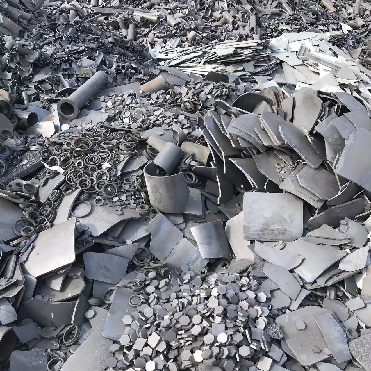 回收废旧碳化硅砖 舟山耐磨废旧碳化硅厂家
