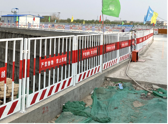 供应工地基坑护栏 道路临边防护网 建筑施工安全防护栏警示隔离栏