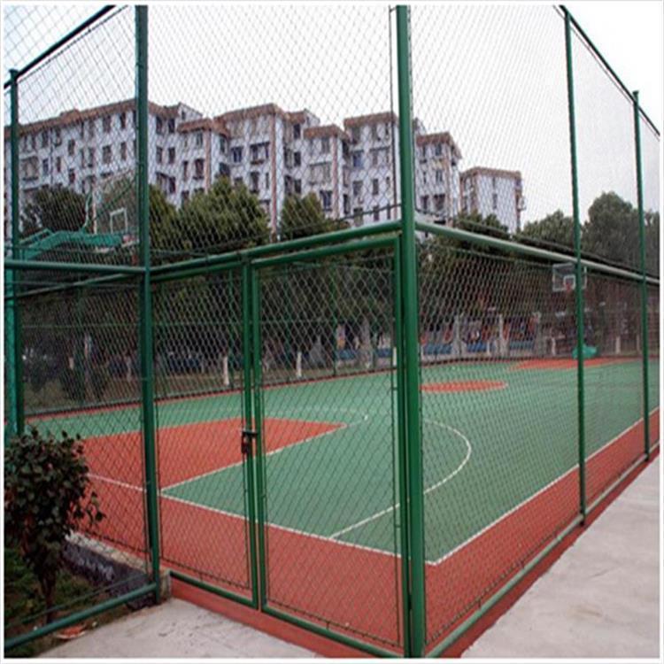 武汉防护网厂机电城包塑防护网菱形孔运动场围栏网优质包塑丝