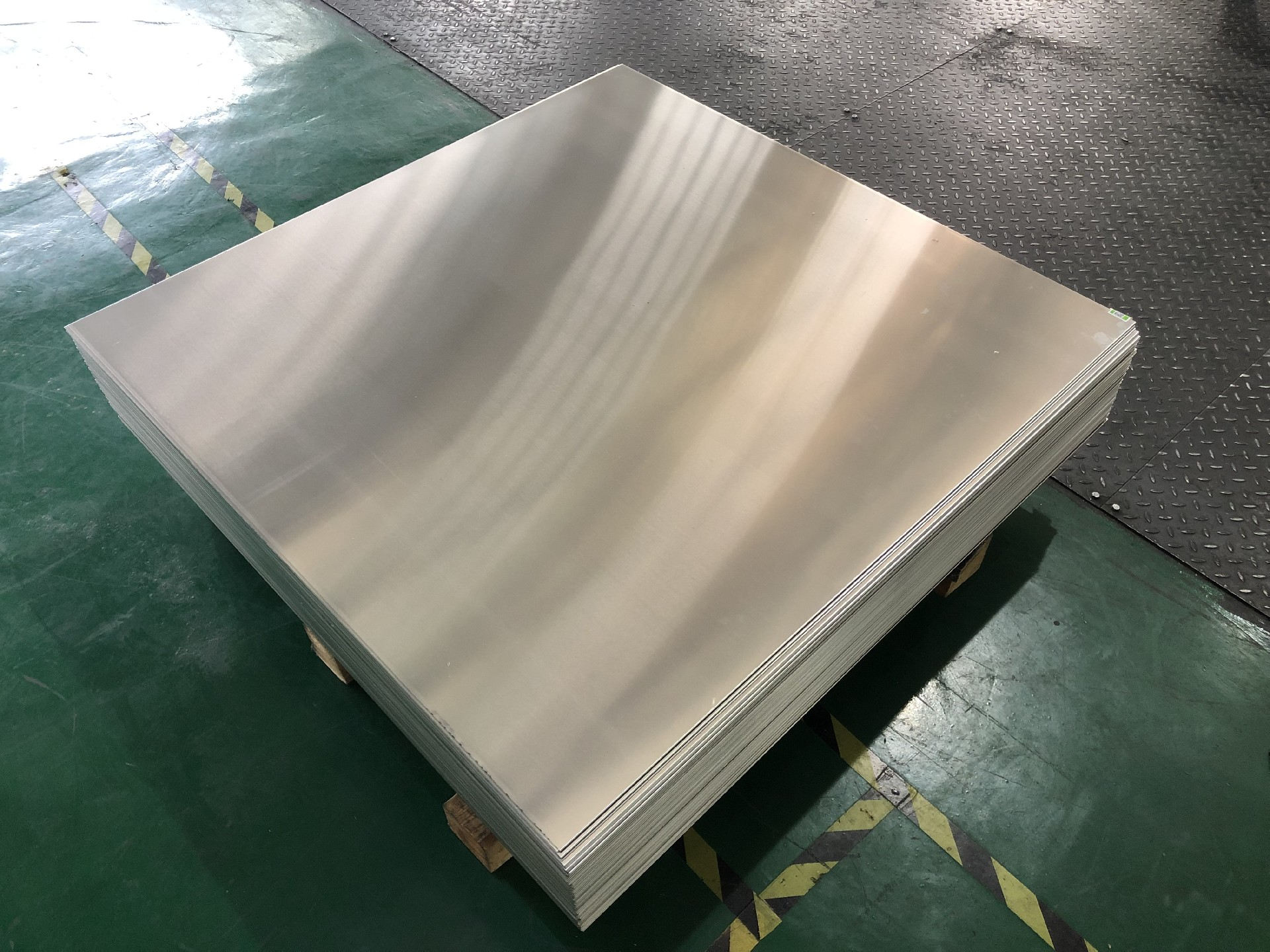 东南铝板带铝板现货供应3003H14H24五金加工用铝板覆膜铝板全国发货低价
