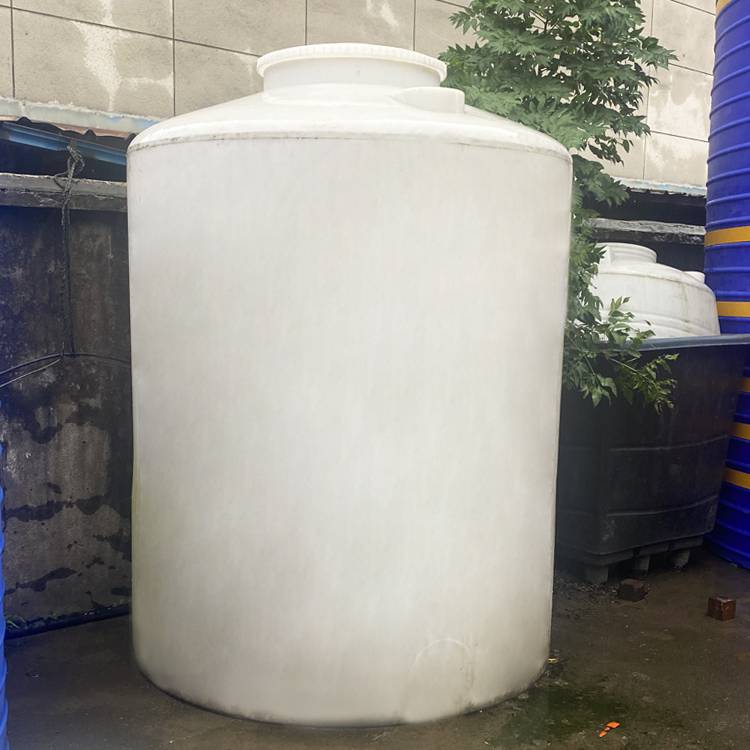 5吨塑料森林防火水桶 可焊接PE法兰 农林蓄水供水设备