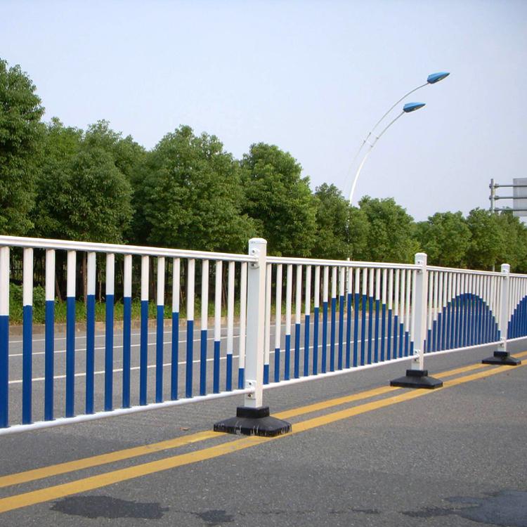 **道路护栏，**道路锌钢护栏，蓝色反光**道路锌钢护栏