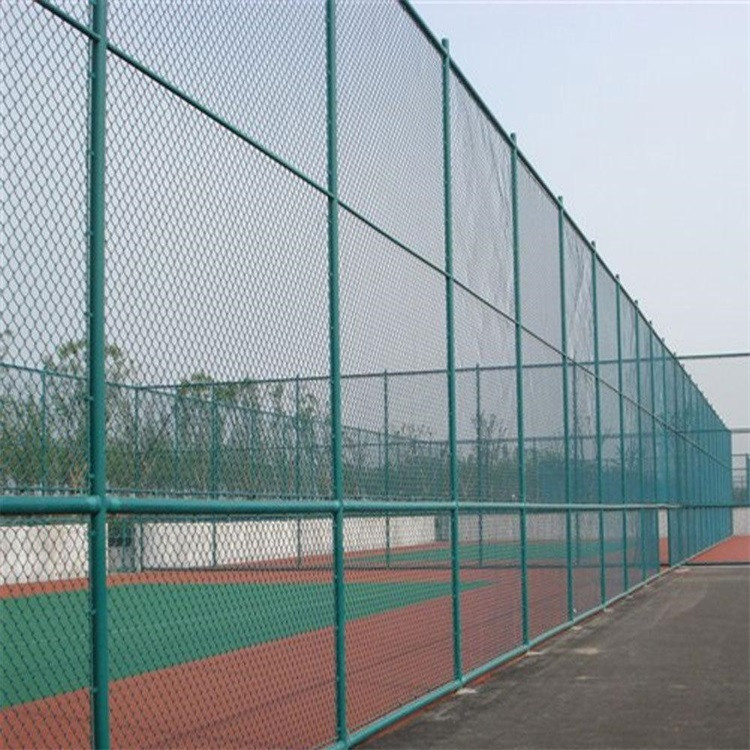 篮球场围栏、网球场围网厂家、球场护栏网价格、体育护栏