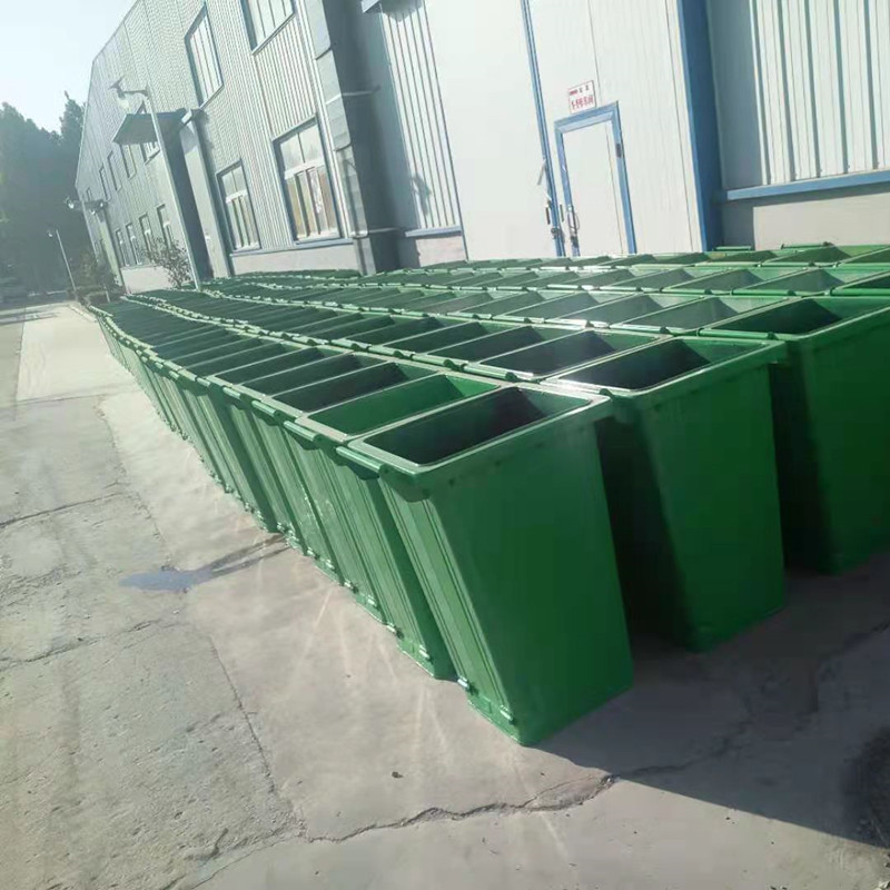 喀什铁质垃圾桶