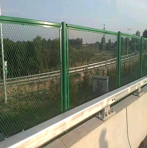 高架桥围栏 高速公路护栏网 冲压菱形防抛桥梁防眩网
