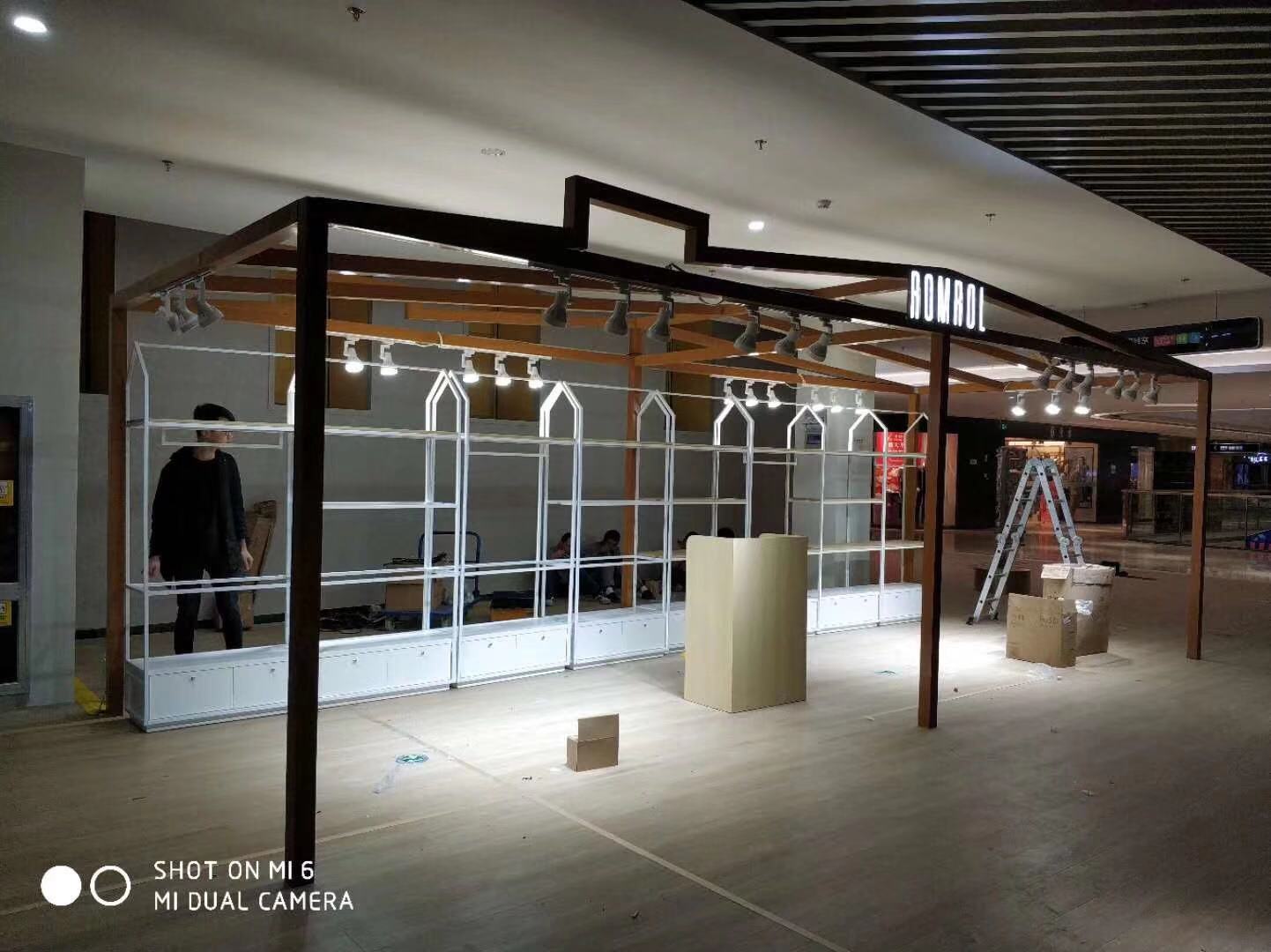 苏州工厂展厅装修展览展示专柜制作搭建商场道具快展店搭建