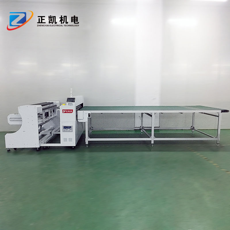 自动裁切机采用硅胶滚轮压膜ZKL-16大尺寸光学膜裁切机价格