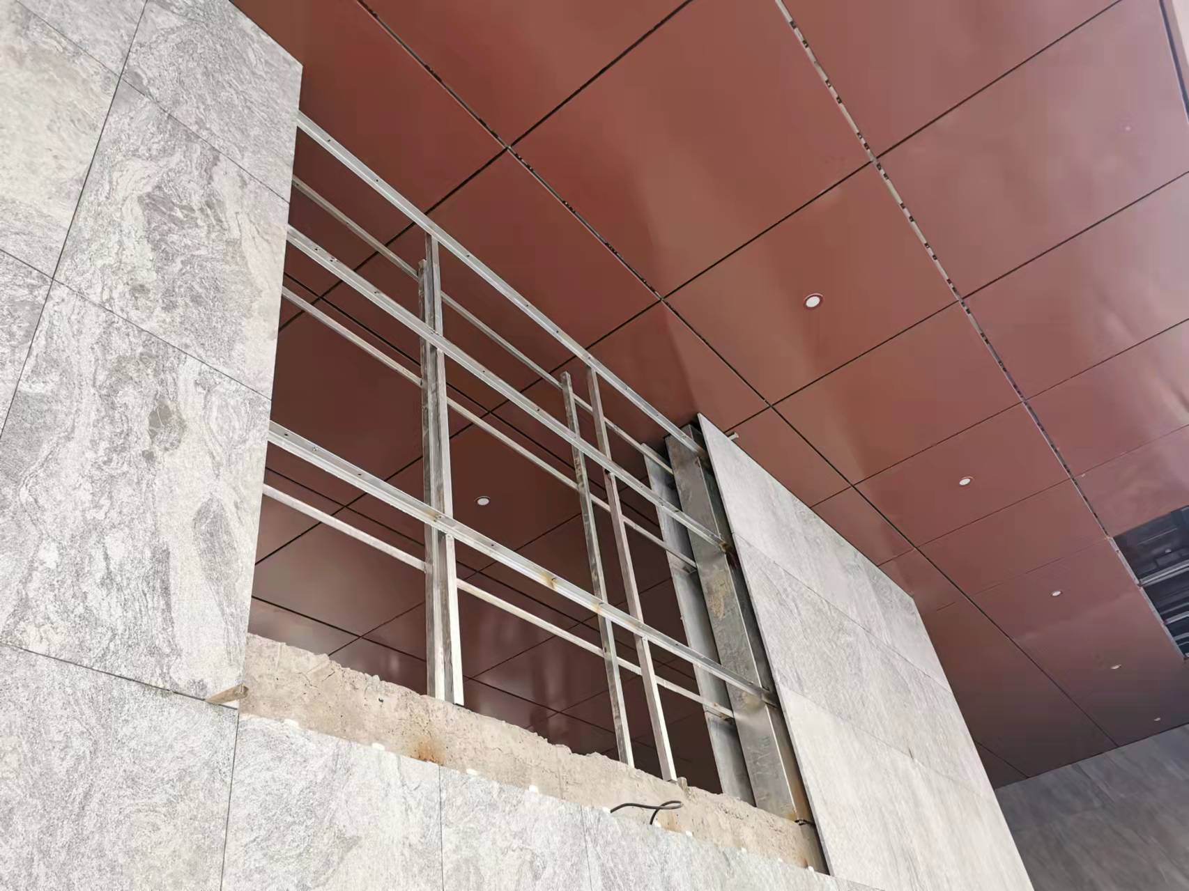 润盈生产氟碳喷涂铝单板幕墙吊顶阻燃环保建材