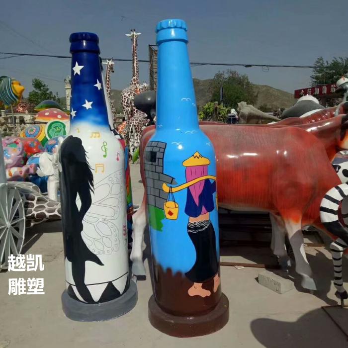 纪念啤酒瓶雕塑生产商 通用啤酒瓶雕塑装饰 立体景观定价