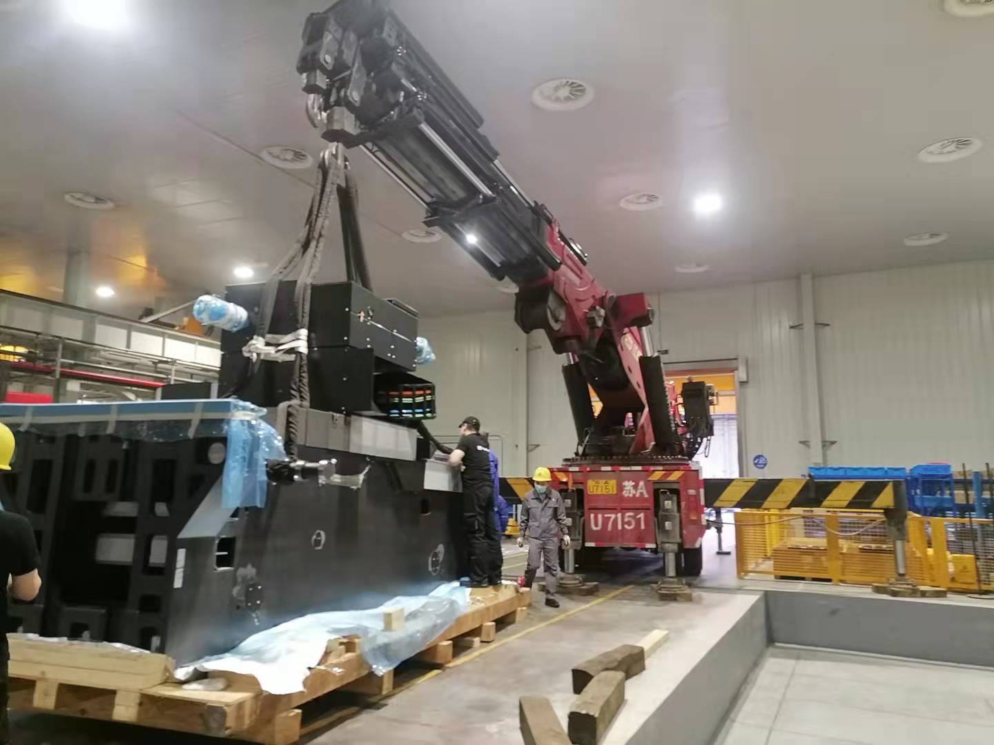 南京起重吊装大件设备搬运厂房搬迁吊车租赁