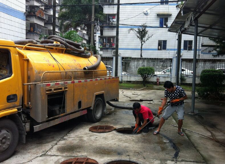 清理隔油池城市管道疏通车 北京吸粪疏通厨房下水道的电话
