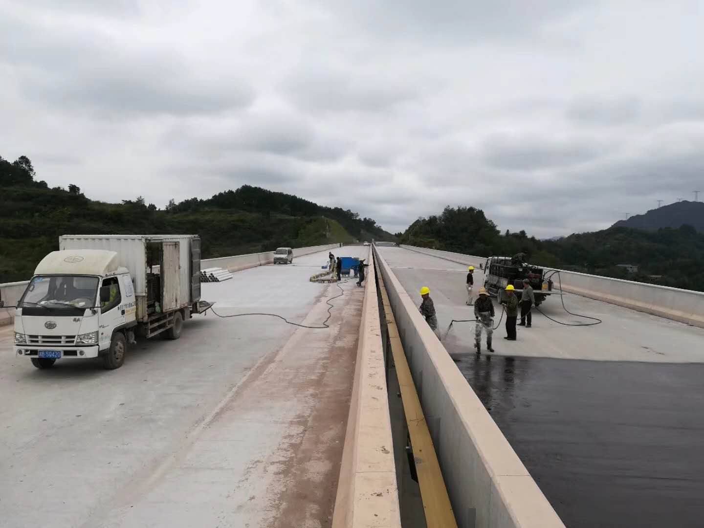 广州艺佰涂科技有限公司 水性沥青基桥面防水涂料适用范围