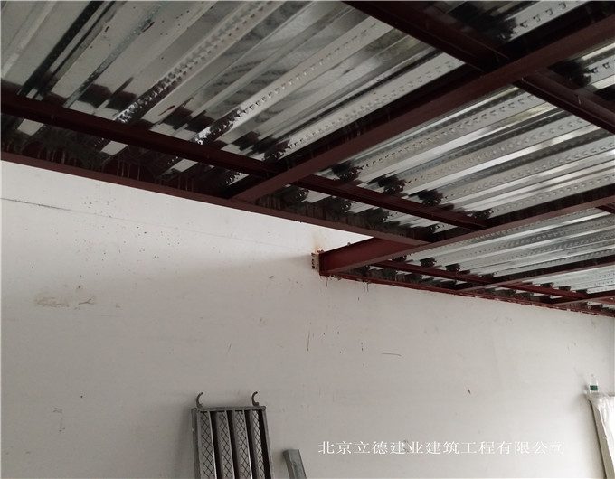 济宁钢结构阁楼制作厂家 楼梯设计 立德建业工程