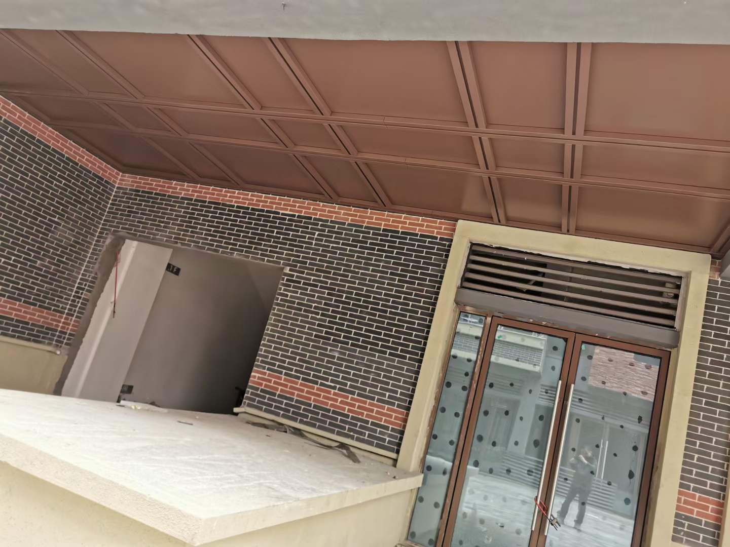亳州商业街氟碳铝单板吊顶环保金属建材润盈承接工程