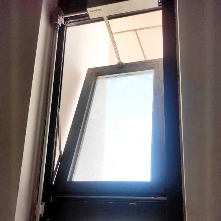 摇链条式开窗系统,主要用于没市电或不便于安装电动开窗器的场所.